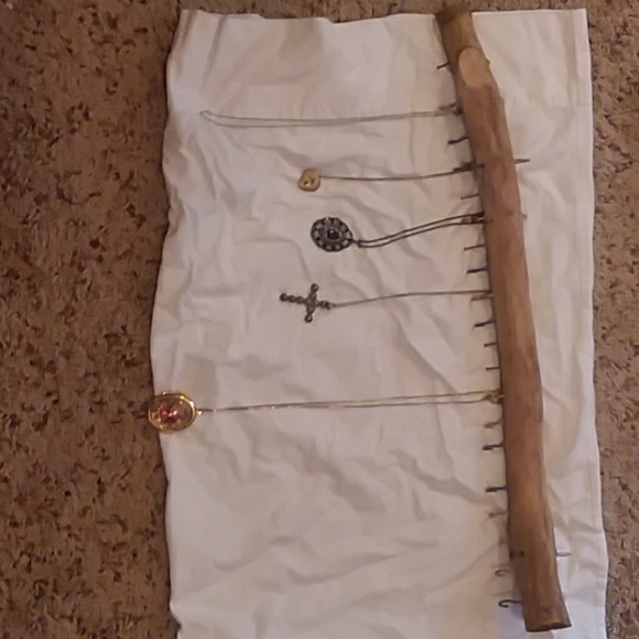 Jewellery display; real wood - Picture 3 of 3